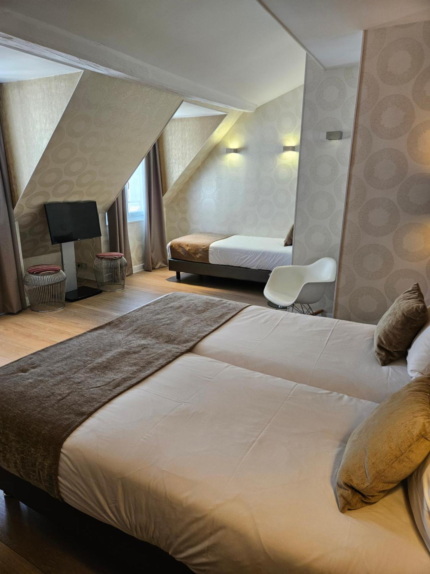 Atn Hotel Париж Экстерьер фото